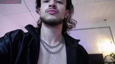 Axel  online show from 07/05/26, 04:19