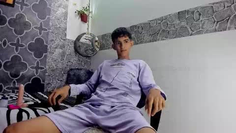 axel_strongx18 online show from 02/06/26, 02:31