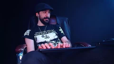 AxelColton online show from 11/27/25, 06:15