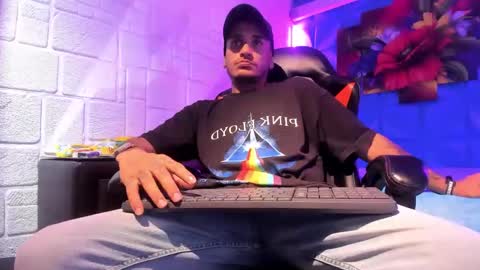 Axell Cross2 online show from 10/23/25, 02:00