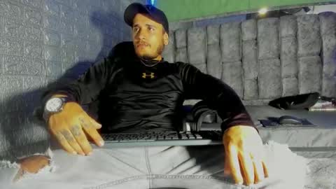 Axell Cross2 online show from 01/08/26, 08:44