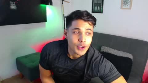 Snapshot of axell_dior chatting on 05/23/26, 02:50 axell online show from 05/23/26, 02:50