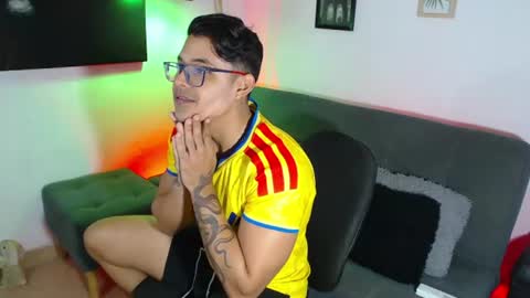 Snapshot of axell_dior chatting on 07/04/26, 02:23 axell online show from 07/04/26, 02:23