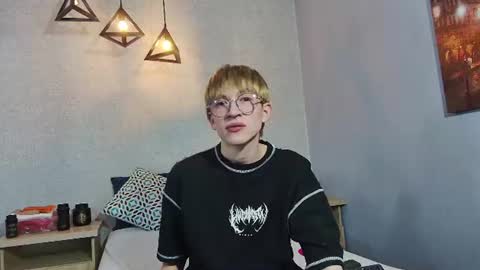 Snapshot of axell_stone chatting on 06/18/26, 09:41 axell_stone online show from 06/18/26, 09:41
