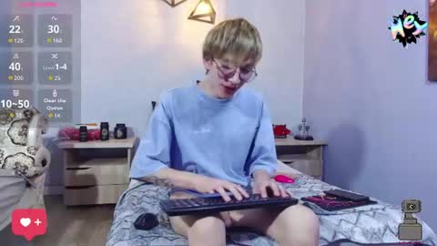 Snapshot of axell_stone chatting on 07/14/26, 08:36 axell_stone online show from 07/14/26, 08:36