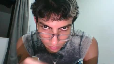 Axel  online show from 02/14/25, 02:07