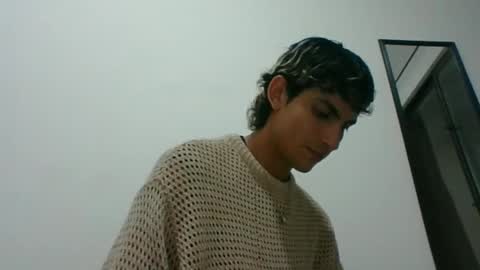 Axel  online show from 03/05/25, 02:36