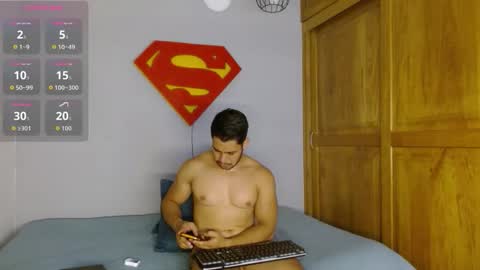 Snapshot of axellblue chatting on 05/18/26, 12:07 axellblue online show from 05/18/26, 12:07