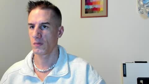 Axl online show from 12/22/25, 11:35