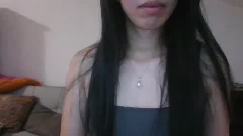 Snapshot of axuepetitt chatting on 06/15/26, 08:33 axue online show from 06/15/26, 08:33