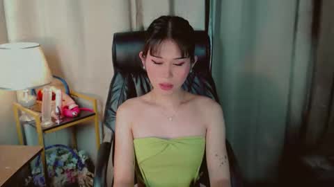 Snapshot of ayahoshilovesyou chatting on 05/21/26, 09:05 AYAHOSHILOVESYOU online show from 05/21/26, 09:05