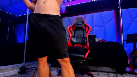 Ayden Miller online show from 10/22/25, 02:01