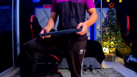 Ayden Miller online show from 12/21/25, 03:46