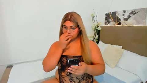 Snapshot of ayesha_amethyst chatting on 04/04/26, 08:17 AYESHA online show from 04/04/26, 08:17