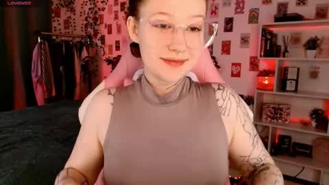 Ayla hill online show from 10/12/25, 03:05