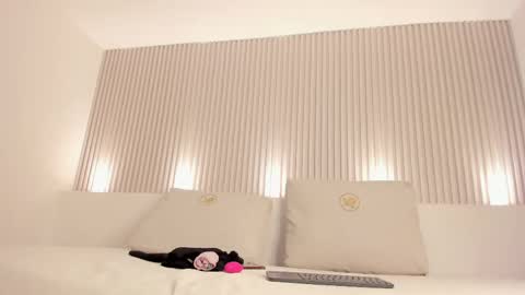 Ayla  online show from 04/21/26, 08:55