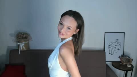 Hi my names Eva 3 online show from 02/13/25, 12:11