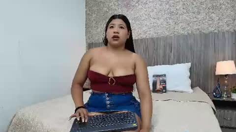 Snapshot of ayleen_collins chatting on 06/30/26, 07:37 Ayleen Collins online show from 06/30/26, 07:37