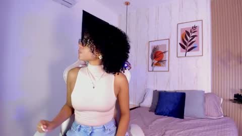 Ayleen online show from 10/11/25, 12:36