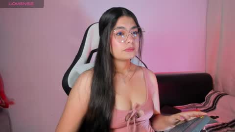 Snapshot of aylenmiller_ chatting on 07/23/26, 01:19 Aylen online show from 07/23/26, 01:19