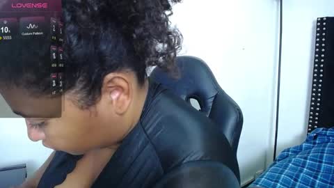 Snapshot of ayliinn_ chatting on 03/02/25, 03:24 Ayliinn online show from 03/02/25, 03:24