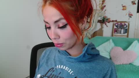 Snapshot of aylin_diazz chatting on 06/11/26, 09:24 Aylin online show from 06/11/26, 09:24
