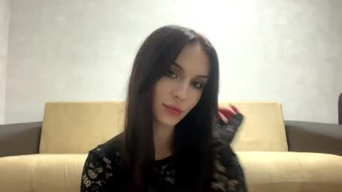 Amina online show from 05/17/26, 07:43