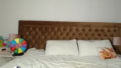 Snapshot of aylinhoney chatting on 01/06/25, 04:04 Aylin online show from 01/06/25, 04:04