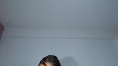 Snapshot of aylinhoney chatting on 09/27/25, 01:43 Aylin online show from 09/27/25, 01:43