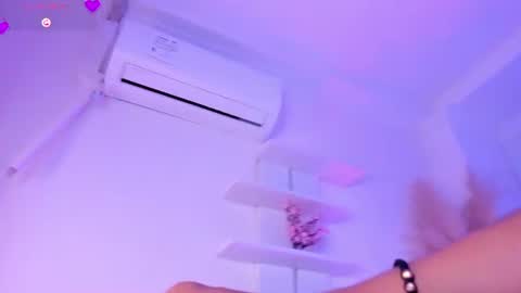 Snapshot of aylinlove_ chatting on 06/16/26, 11:35 aylinlove_ online show from 06/16/26, 11:35
