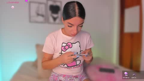 Snapshot of aylinz chatting on 05/22/26, 11:38 Alish online show from 05/22/26, 11:38