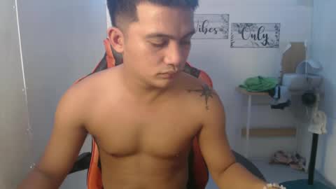 ayman2003 online show from 01/05/25, 03:53