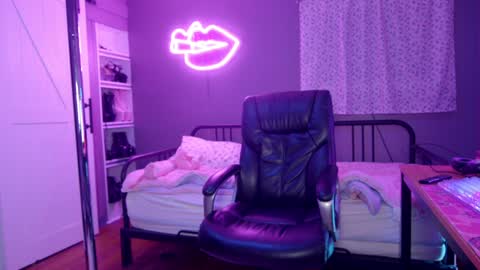 mia rand online show from 01/03/25, 01:16