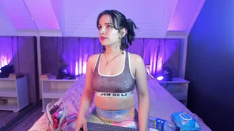 Snapshot of azahara_18 chatting on 04/01/26, 11:35 Azahara online show from 04/01/26, 11:35