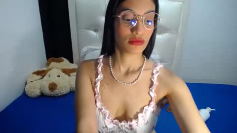 Snapshot of azahara_smith chatting on 10/11/25, 08:46 Smith online show from 10/11/25, 08:46