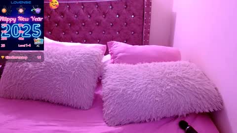 Snapshot of azamy_12 chatting on 01/08/25, 01:00 Amanda online show from 01/08/25, 01:00
