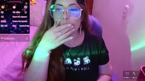 Snapshot of azamy_12 chatting on 01/16/25, 10:55 Amanda online show from 01/16/25, 10:55
