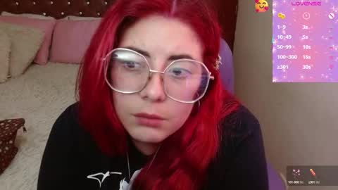 Snapshot of azamy_12 chatting on 01/25/25, 07:06 Amanda online show from 01/25/25, 07:06