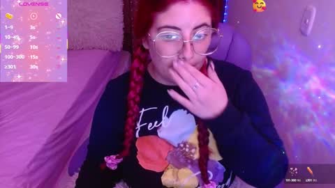 Snapshot of azamy_12 chatting on 01/29/25, 06:43 Amanda online show from 01/29/25, 06:43