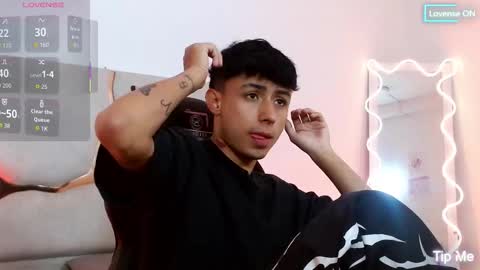 aziel_tay online show from 10/11/25, 11:31