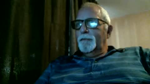 Snapshot of azjohnny chatting on 11/17/25, 06:03 azjohnny online show from 11/17/25, 06:03