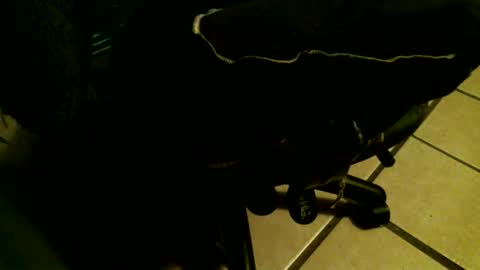 Snapshot of azjohnny chatting on 12/15/25, 03:11 azjohnny online show from 12/15/25, 03:11