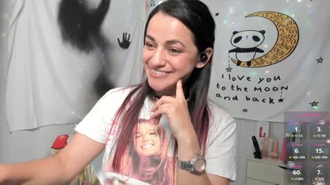 Snapshot of azucenaxxxgp chatting on 02/06/25, 08:45 Azucena R online show from 02/06/25, 08:45