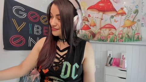 Snapshot of azucenaxxxgp chatting on 09/12/25, 03:45 Azucena R online show from 09/12/25, 03:45