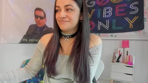 Snapshot of azucenaxxxgp chatting on 10/09/25, 03:32 Azucena R online show from 10/09/25, 03:32