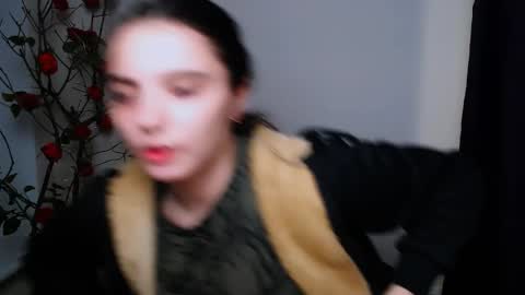 azumi_chan_ online show from 11/22/25, 01:04