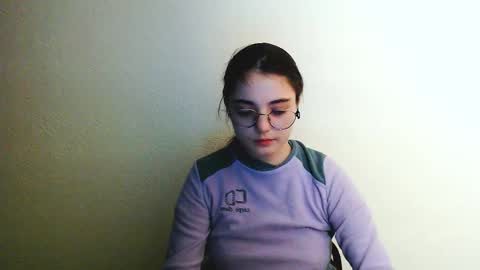 azumi_chan_ online show from 12/14/25, 11:31