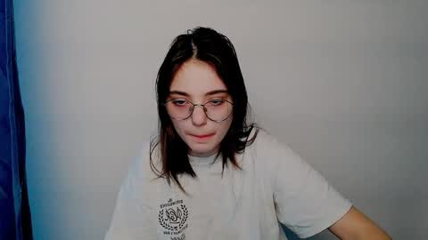 azumi_chan_ online show from 01/11/26, 07:57