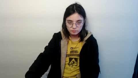 azumi_chan_ online show from 02/09/26, 01:04