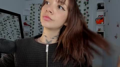 Snapshot of azumi_saan chatting on 12/02/25, 02:06 azumi saan online show from 12/02/25, 02:06